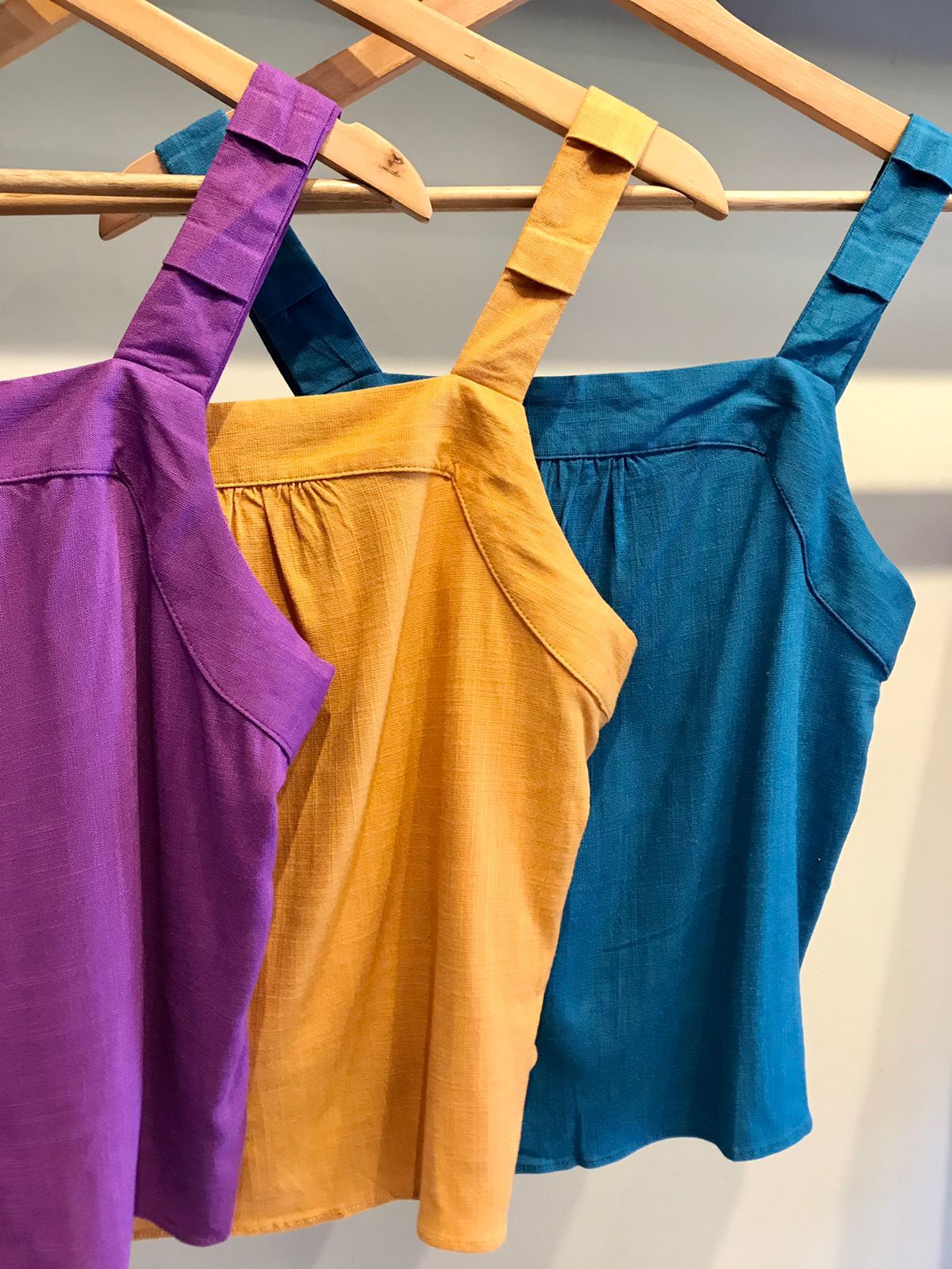 BLUSA REGATA C/ PREGAS ISTAMBUL